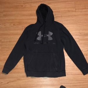 Under Armour sweat shirt